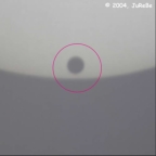 Venustransit am 08.06.2004 - 07:45 Uhr: Die Wanderung in der Vergr��erung.